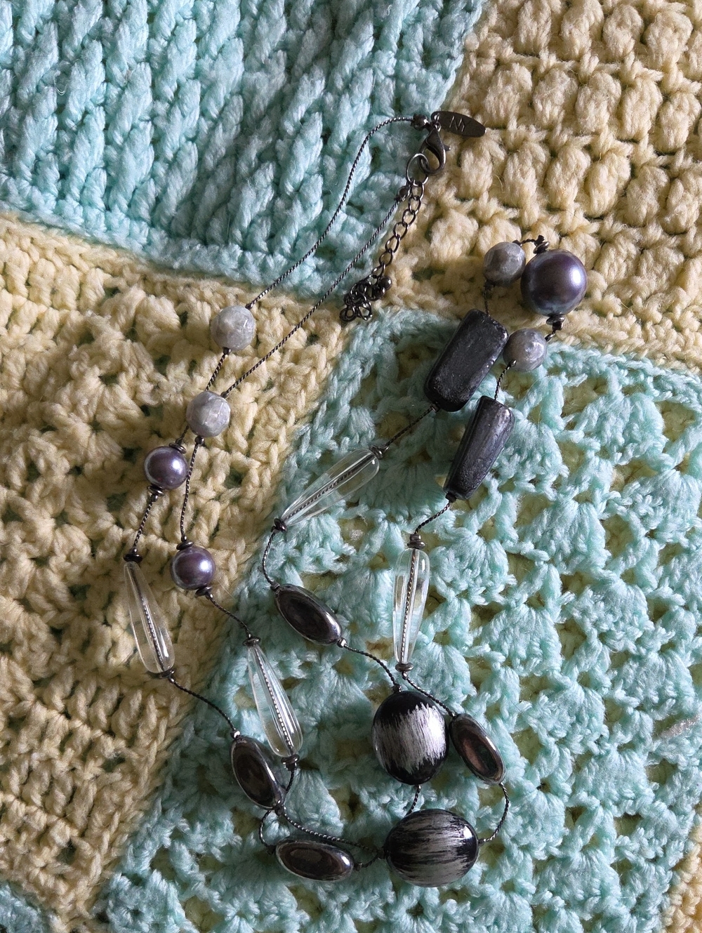 New York & Co. Single Strand Gray & Black Acrylic Bead Necklace.